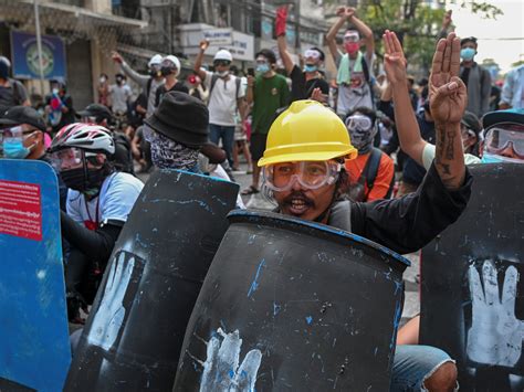 In Pictures: Police escalate crackdown on protests in Myanmar | Protests News | Al Jazeera