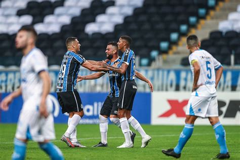 Grêmio vence Novo Hamburgo e confirma Gre Nal na final do returno do