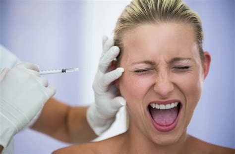 А ты знала, что гиалуроновую кислоту можно не только колоть в лицо ...