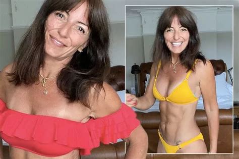 Cooking Up A Storm Davina Mccall Flaunts Washboard Abs As Hot Sex Picture