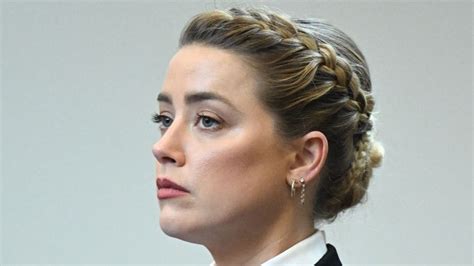 Amber Heard Psicóloga forense revela que la actriz sufre de estrés