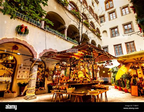 Christmas Market Booth With Shining Lights Stock Photo Alamy