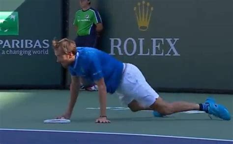 [video] Daniil Medvedev Se Cae Se Rompe Una Uña Se Enoja Y Gana En Indian Wells Bola Amarilla