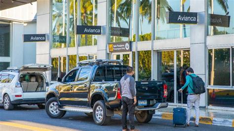 Pasajeros Africanos E Indios Pagar N Por Transitar En Aeropuerto