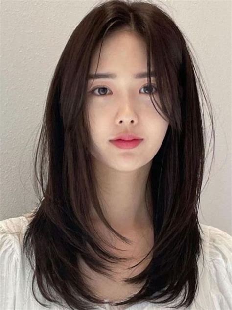 Trendy Korean Curtain Bangs That Look Good On Everyone Bangs With