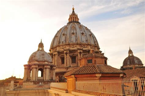 St. Peter's Basilica Entrances & tips to visit