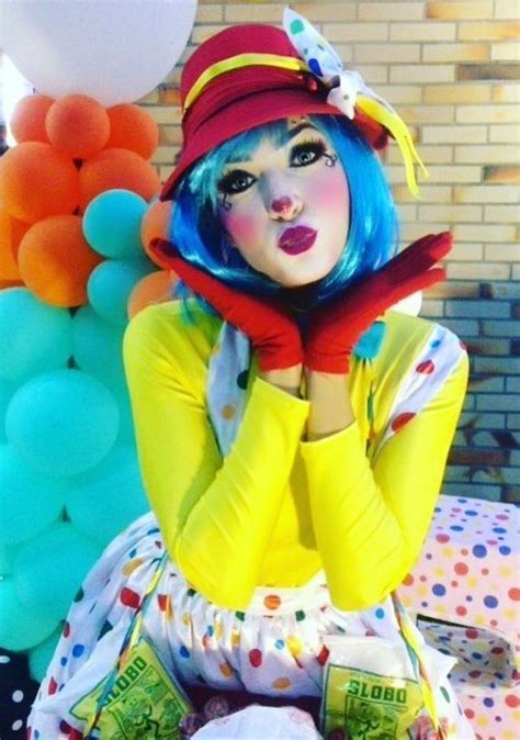 Pin By Jojo Amai On Clowns Female Clown Clown Pics Halloween Clown