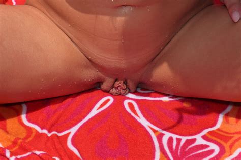 Amateur Girl ALS Flush Out Dylan Moore High Porn