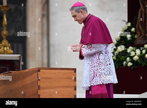 Georg Ganswein Qui Tait Secr Taire Personnel Du Pape Beno T Xvi Prie