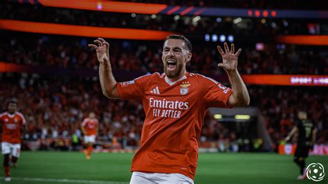 Eis Os Onzes Oficiais Do Estrela Vermelha X Benfica Para A Champions League