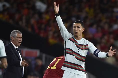 Com Cristiano Ronaldo Portugal Reage E Busca Empate Contra Espanha Na Estreia Gazeta Esportiva