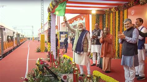 PM Modi inaugurates Ayodhya airport, redeveloped railway station ...