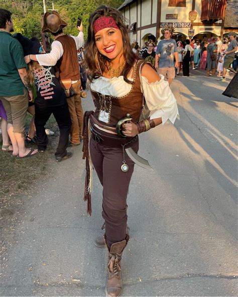 Unique Pirate Outfit For The New York Ren Faire Heyitslilly