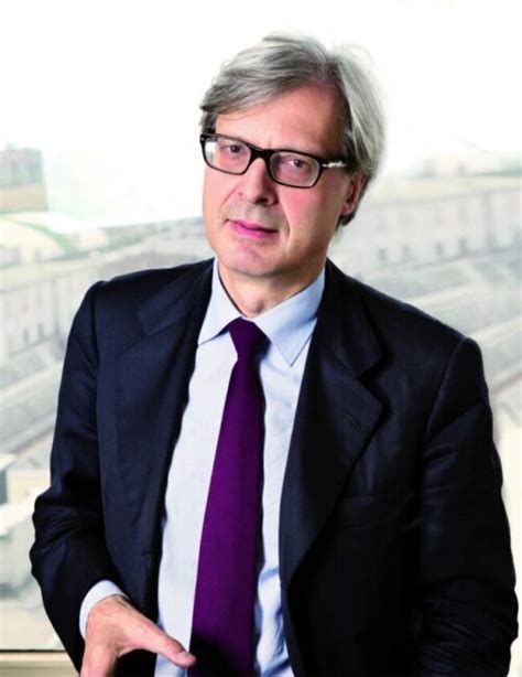 Sgarbi Al Maxxi Giuli Si Scusa Con Dipendenti