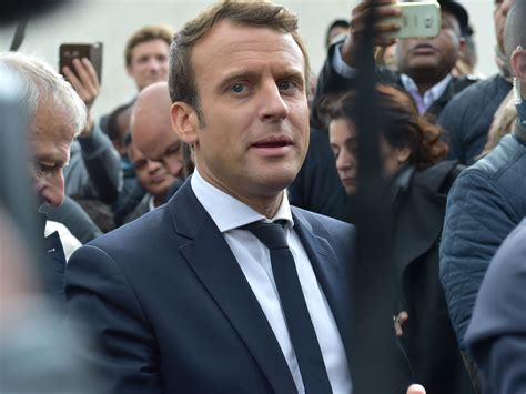 Emmanuel Macron Torse Nu En Une D Un Magazine Gay Enfin Presque