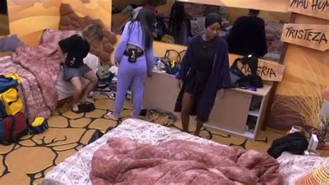 Bruna Tenta Esconder As Roupas De Black E Bigboss Aparece Da Esporra Em