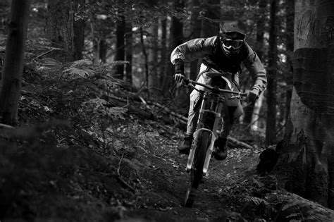 Foto Ride Black White MTB News De