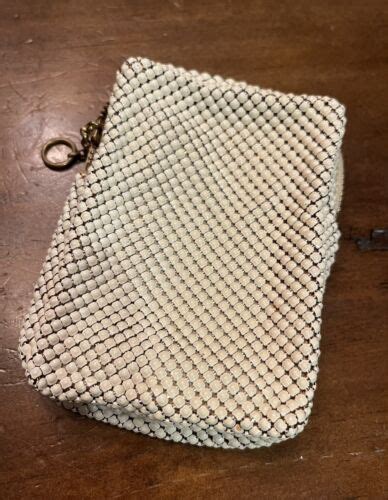 Vintage Whiting And Davis White Mesh Box Shape Cigarettes Case C