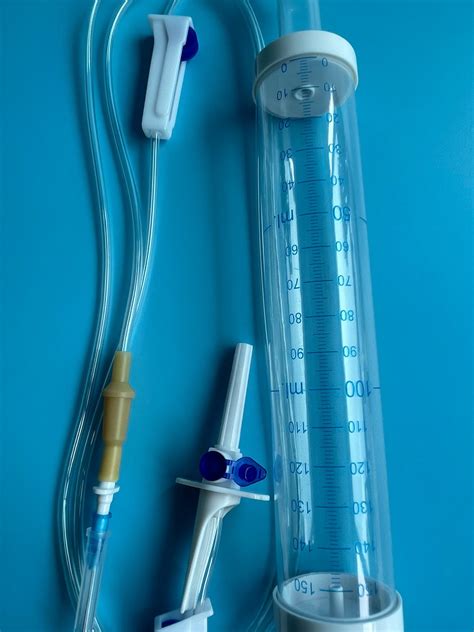 Burette Set 100ml 150ml Infusion Set Without Valve CE ISO China IV