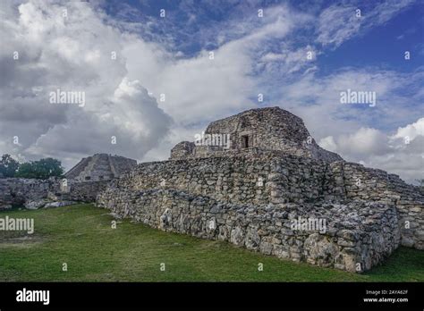 Mayapan, Mexico: The Temple of the Painted Niches in Mayapan, the ...