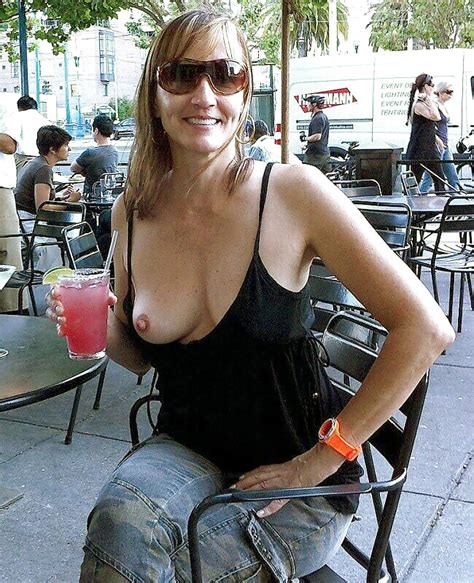 Mature 40 Public Braless Pokies Downblouse 02 Photo 44 67 X3vid