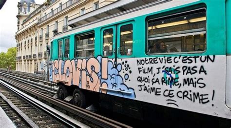 Découvrez les graffitis qui envahissent les métros parisiens