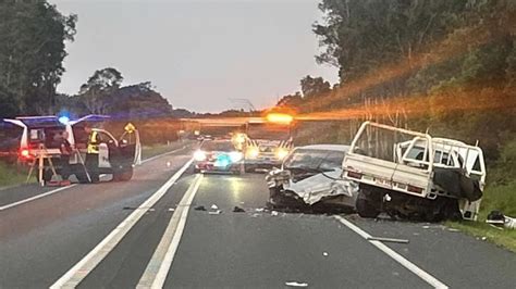 Sunshine Motorway Coolum Beach Blocked After Horror Head On Crash