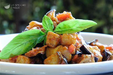 Melanzane A Funghetto La Ricetta Alla Napoletana Per Un Contorno Profumato