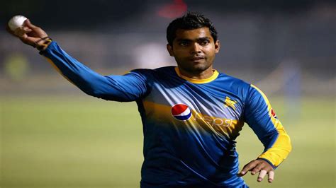 Umar Akmal Decides Not To Challenge PCB S Show Cause Notice India TV