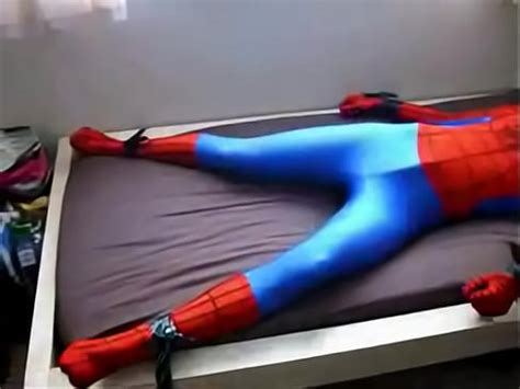 Venoms R Against Spiderman XVIDEOS
