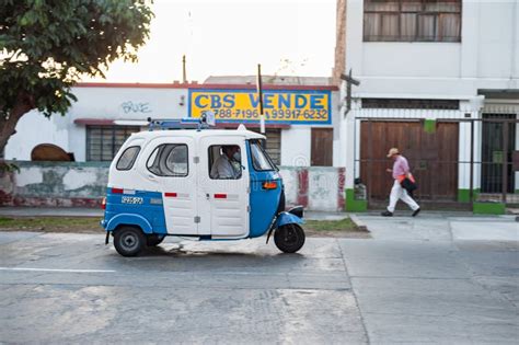 Lima Peru April 12 2013 Empti Vans Bus Taxi On The Street In Lima