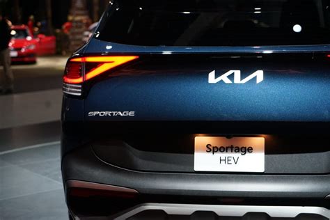 2023 Kia Sportage Hybrid debuts at the LA Auto Show - CNET