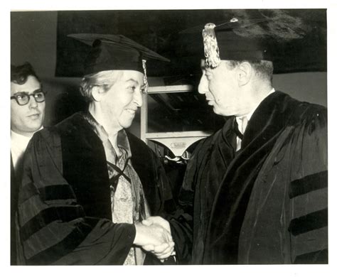 Gabriela Mistral Recibiendo El T Tulo De Doctor Honoris Causa Por