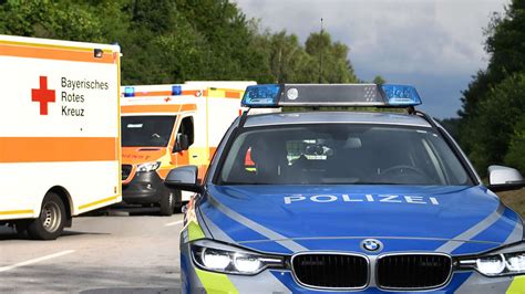 Erding Polizei Taufkirchener Kreuzung Unfall Beide Fahrer sahen grün