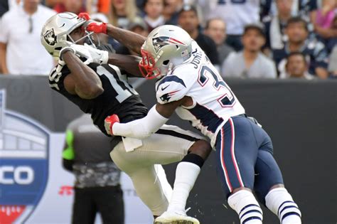 8 Winners And 2 Losers From The Patriots 33 8 Win Over The Raiders