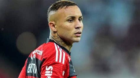 Flamengo Cebolinha Comemora T Tulo E Exalta A Ajuda Que Recebeu De Tite