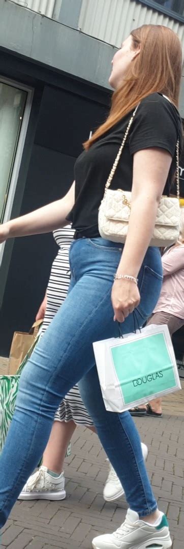 Redhead Thicc Ass In Tight Jeans Tight Jeans Forum
