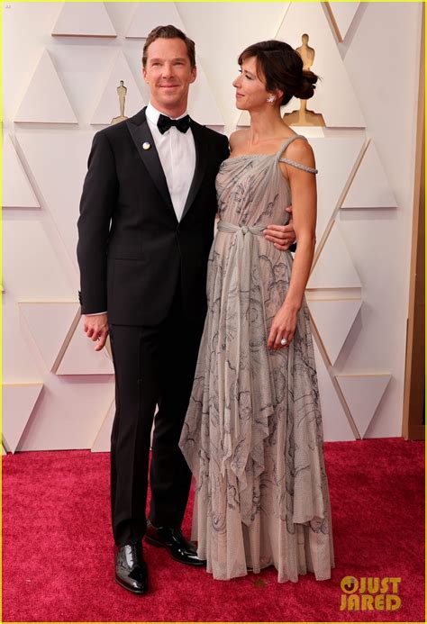 Nominee Benedict Cumberbatch Poses With Wife Sophie Hunter On Oscars