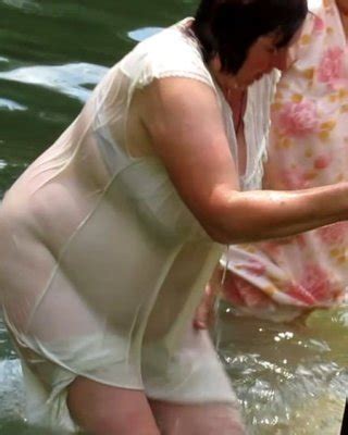 Mature Russian Women Bathe In Cold Water Porn Pictures Xxx Photos Sex Images Pictoa