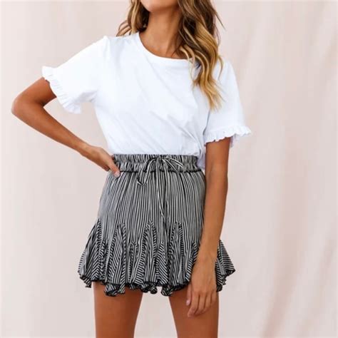 Selfie Leslie Skirts Selfie Leslie Robyn Pleated Striped Mini Skirt