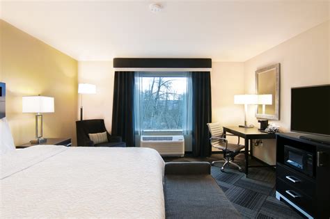 Photo Gallery - Hampton Inn & Suites Bellevue Downtown-Seattle, WA