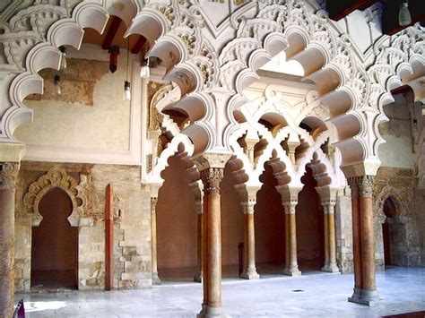 The Distinctive and Dazzling Elements of Islamic Architecture