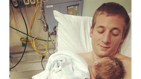 Shameless star Jeremy Allen White becomes a father - 8days