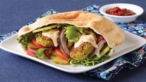 Falafel Pita Sandwiches With Tahini Sauce Clean Eating