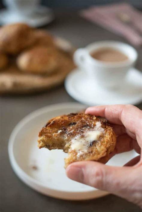 Traditional English Fruit Teacakes Culinary Ginger