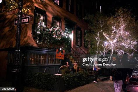 A general view outside the Waverly Inn restaurant on December 8, 2007 ...