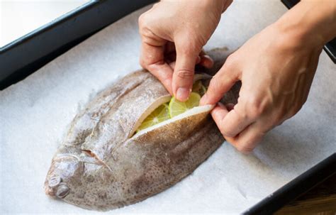 Baked Lemon Sole With Ginger And Chilli Sauce Getslimthin