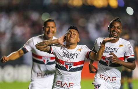 Sao Paulo Vence Al Corinthians En El Duelo Clásico Conmebol