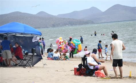 Cerca de 150 toneladas de basura se recogió en las playas de Ahome está