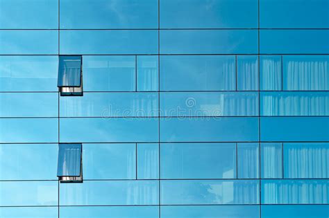 Immeuble De Bureaux En Verre Photo Stock Image Du Grand Checkered